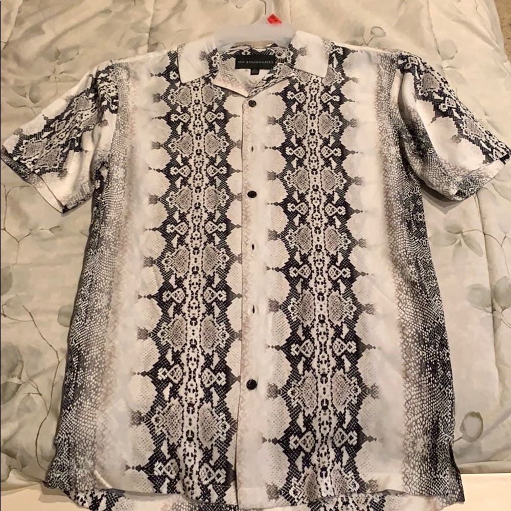 Snake printed men’s dress shirt. Light weight.